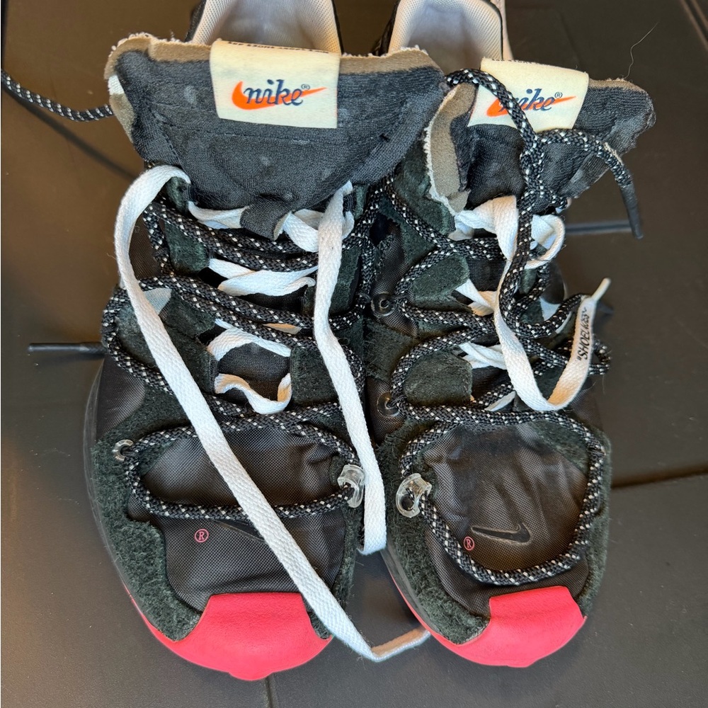 Off-White Sneakers - Black and Red